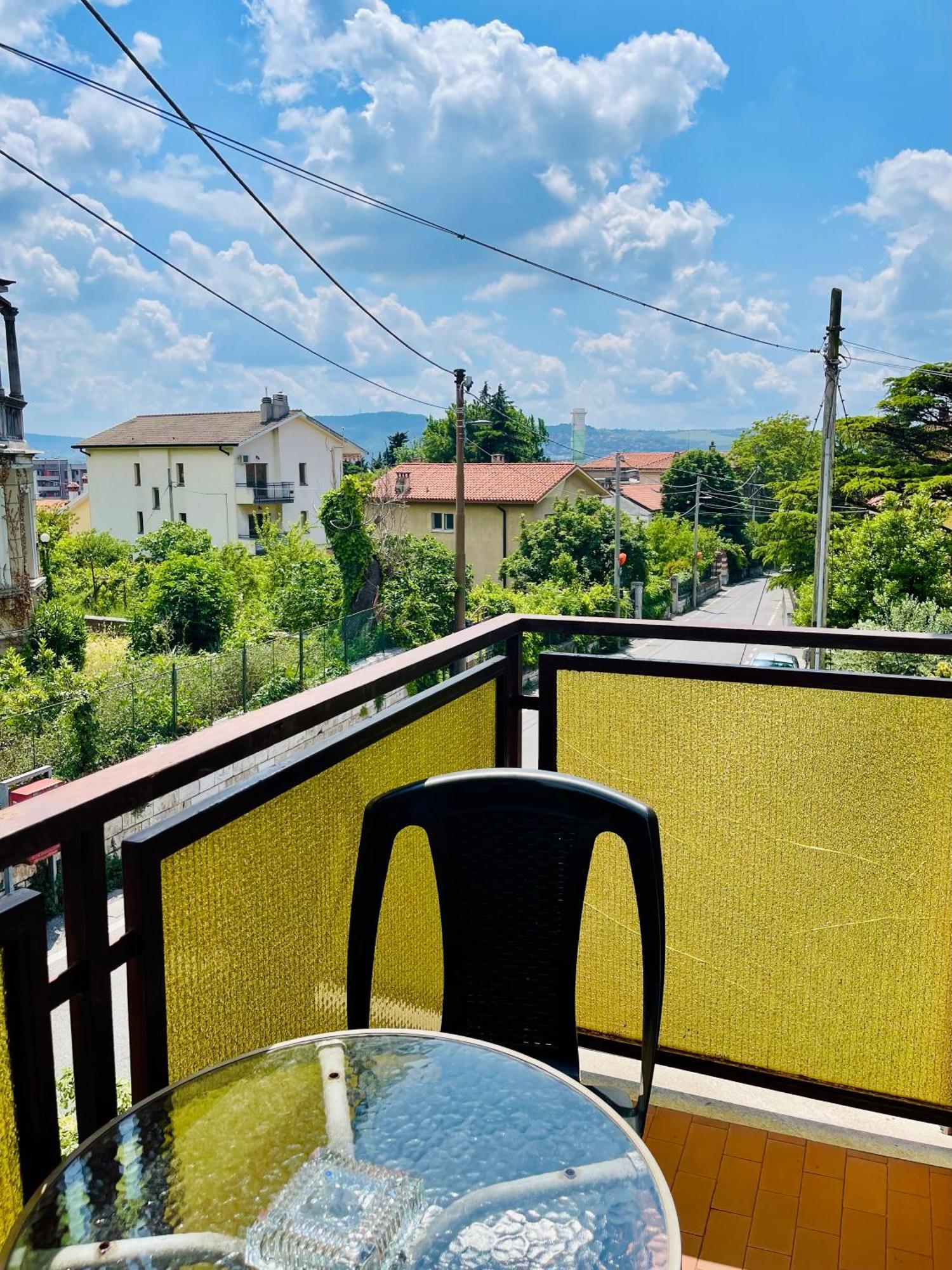 Appartement Le Rose à Trieste Extérieur photo