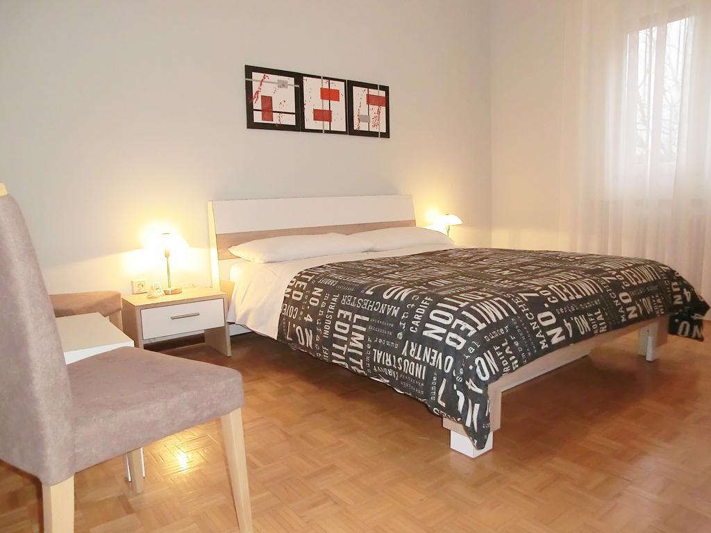 Appartement Le Rose à Trieste Chambre photo